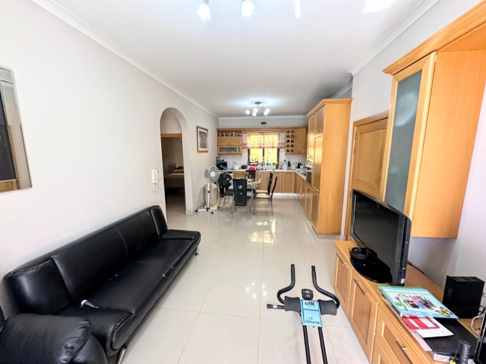 WhatsApp Image 2025-12-15 at 19.02.24 (1) WhatsApp Image 2025-12-15 at 19.02.24 (1)