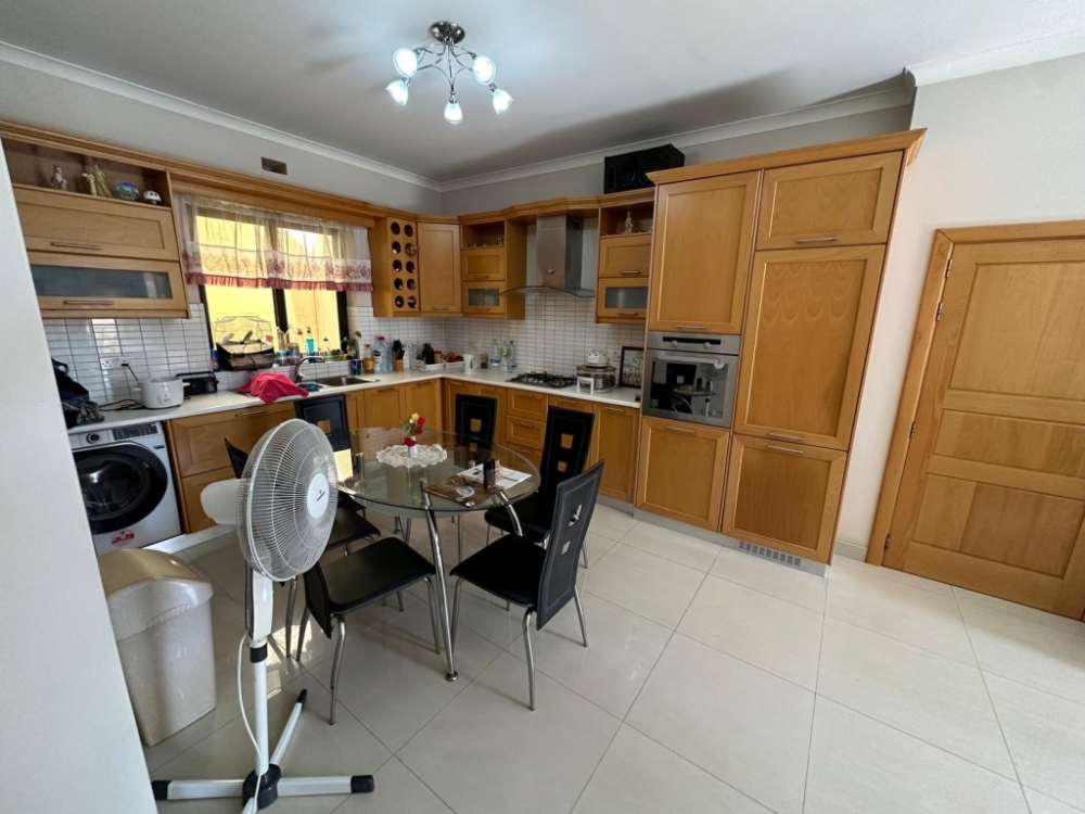 WhatsApp Image 2025-12-15 at 19.02.25 (2) WhatsApp Image 2025-12-15 at 19.02.25 (2)