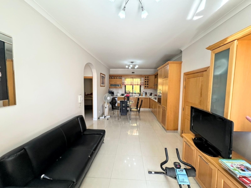 WhatsApp Image 2025-12-15 at 19.02.26 WhatsApp Image 2025-12-15 at 19.02.26