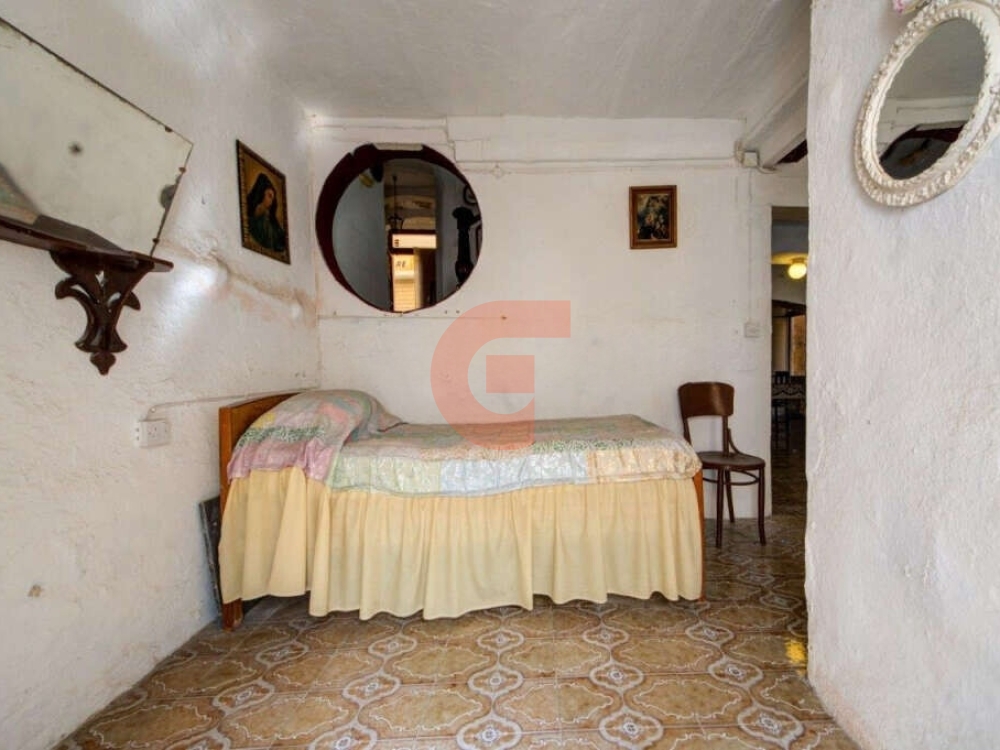 5ae18980-0bbd-48d1-a262-a5ad59a05a09 5ae18980-0bbd-48d1-a262-a5ad59a05a09